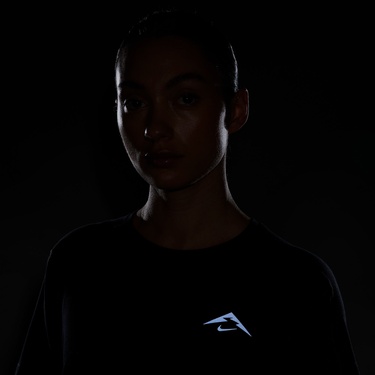  Nike Trail Dri-Fit Kadın Siyah T-Shirt