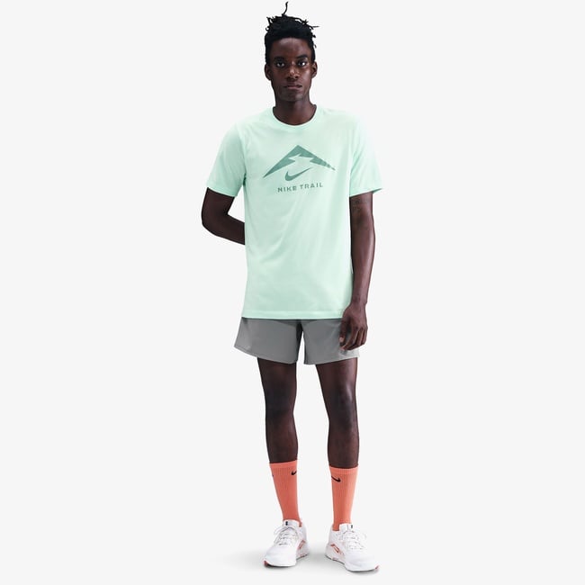  Nike Dri-Fit Trail Logo Erkek Yeşil T-Shirt
