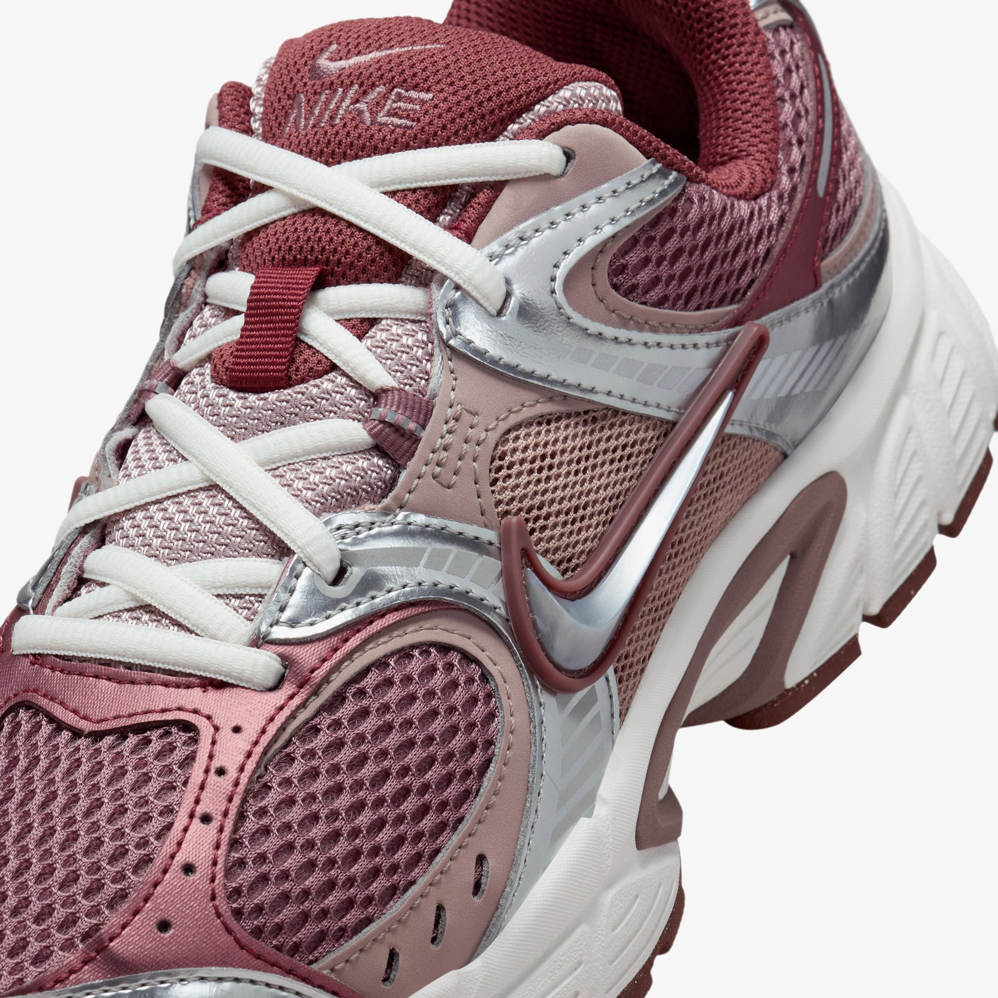 Nike V5 RNR Kadın Kırmızı Spor Ayakkabı