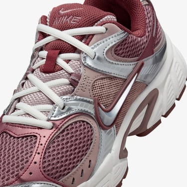  Nike V5 RNR Kadın Kırmızı Spor Ayakkabı