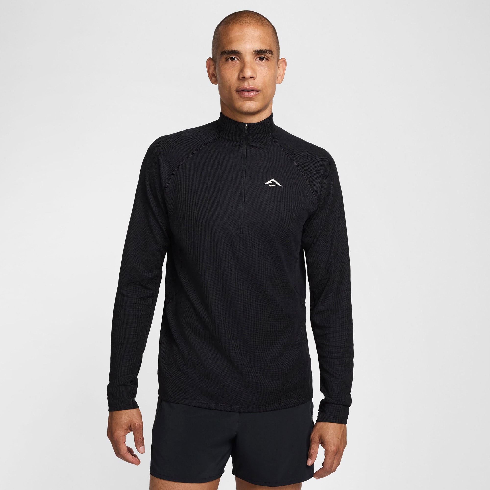  Nike Dri-Fit Trail Midlayer Erkek Siyah Kapüşonlu Hoodie