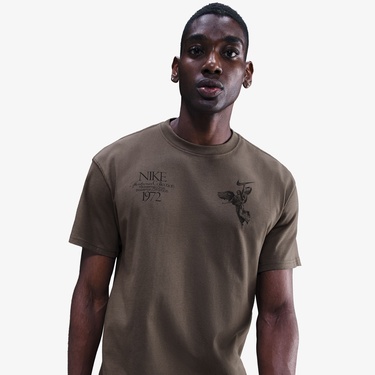 Nike Sportswear M90 Wings Victory Erkek Kahverengi T-Shirt
