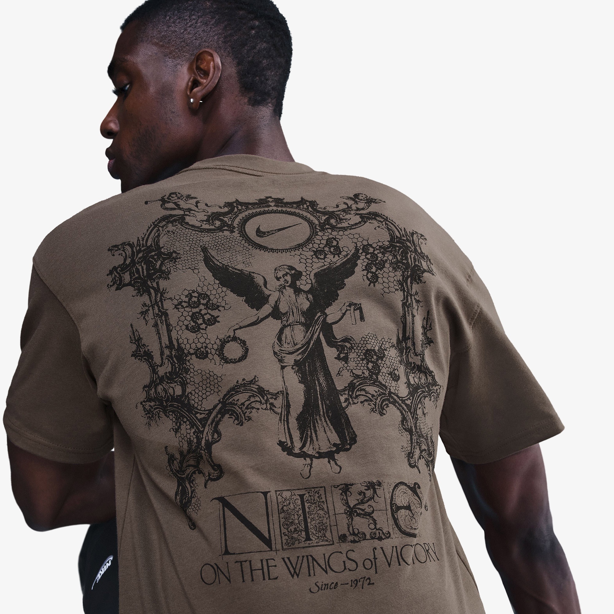 Nike Sportswear M90 Wings Victory Erkek Kahverengi T-Shirt