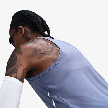  Nike Dri-Fit Tempo Swoosh Run Kadın Mavi Kolsuz T-Shirt