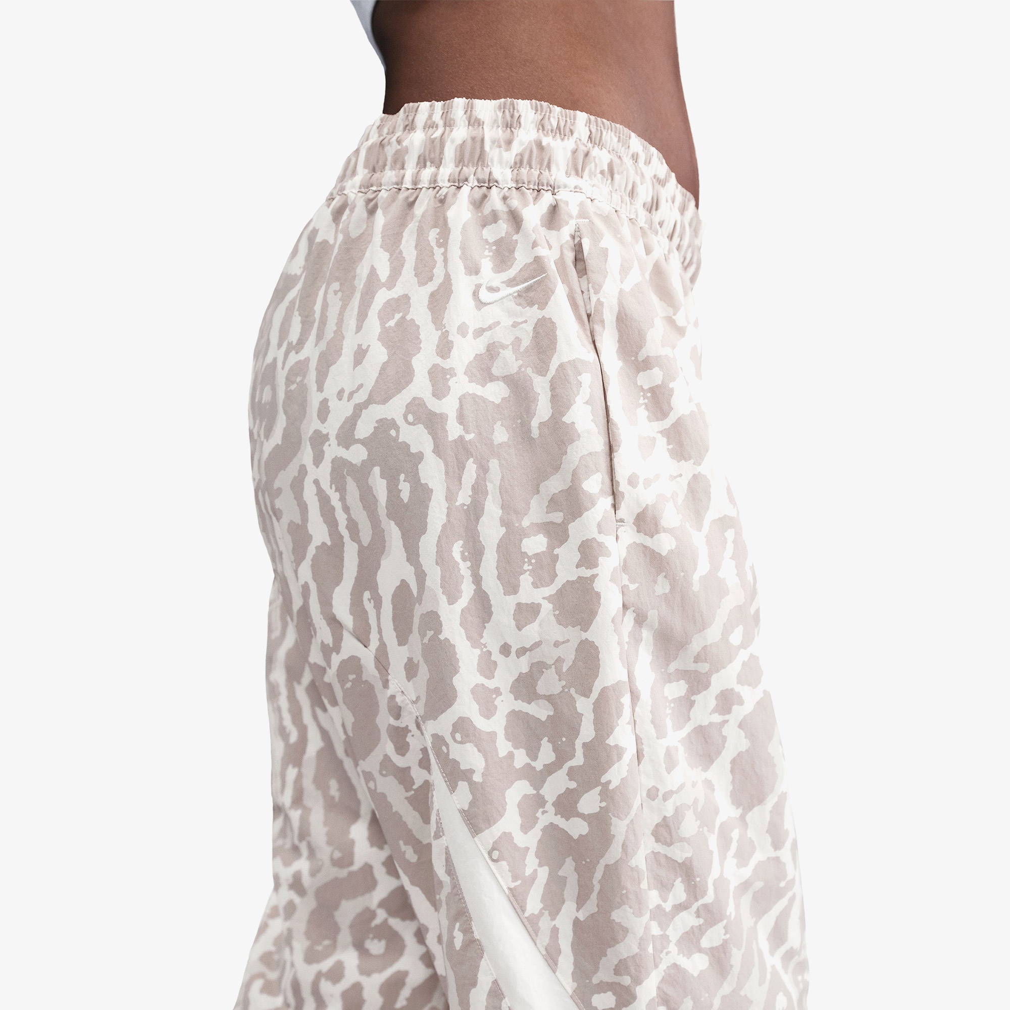 Nike Sportswear Woven Printed Kadın Gri Eşofman Altı