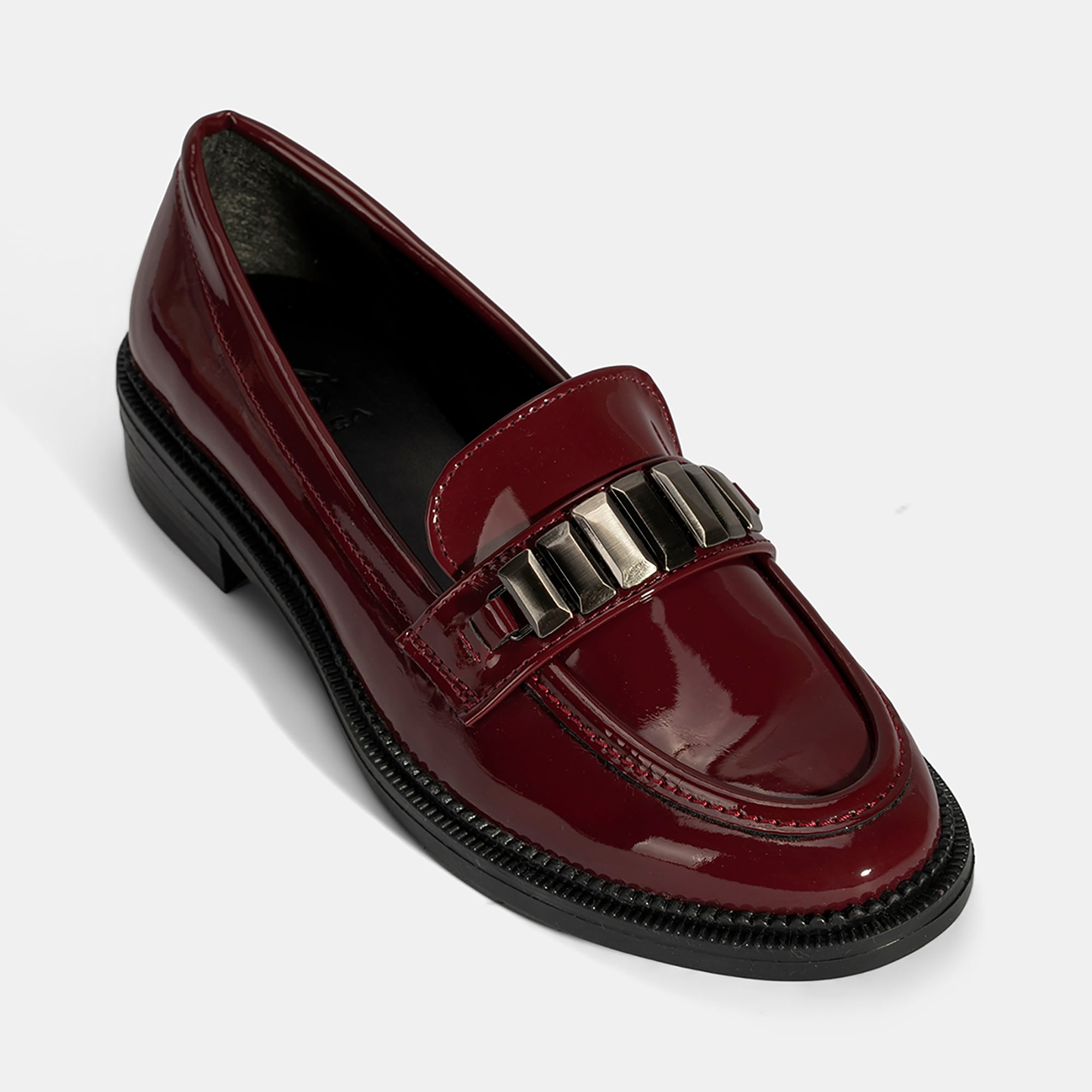Kadın Bordo Metal Aksesuarlı Loafer