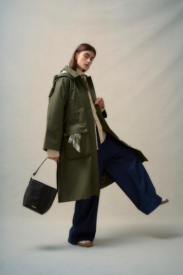  Barbour Cedar Deri Bucket Çanta