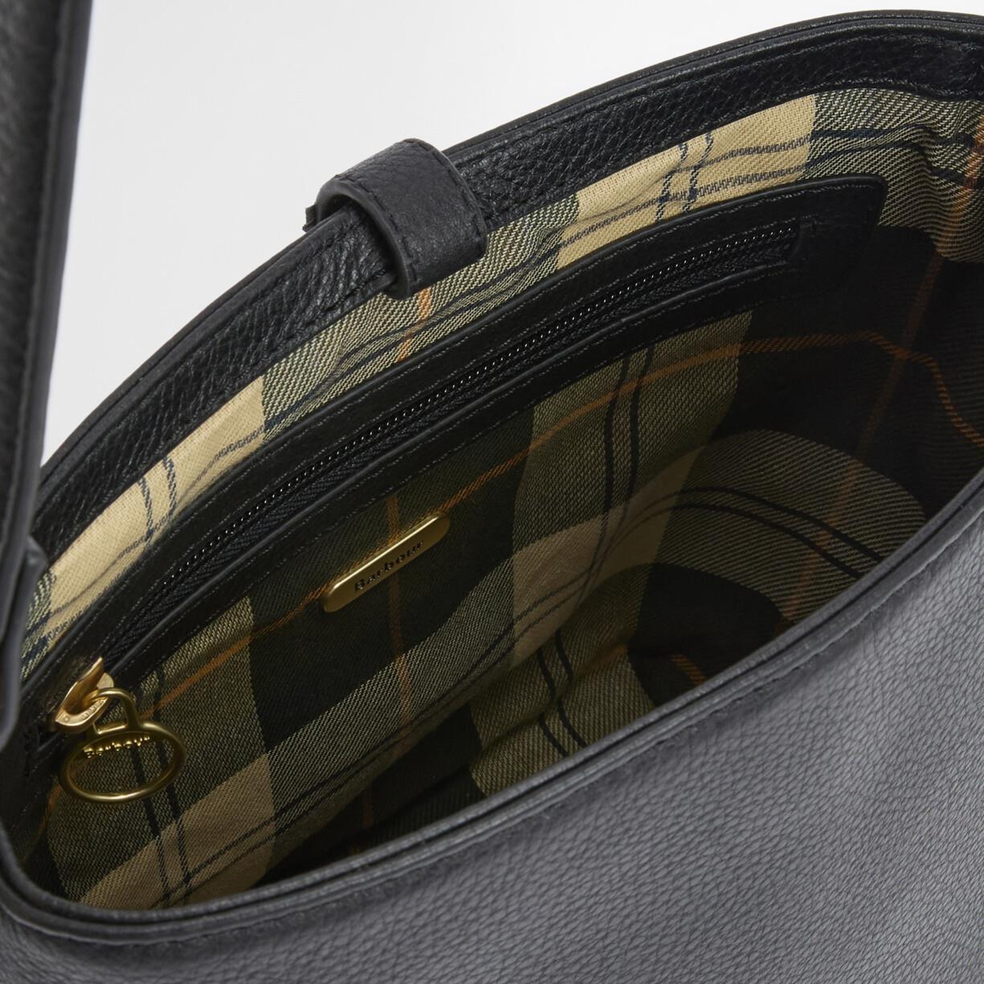 Barbour Cedar Deri Bucket Çanta