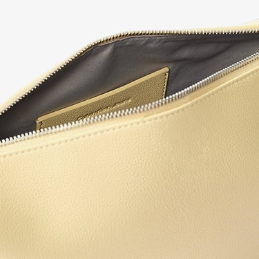  Calvin Klein Ultralight Kadın Beyaz Omuz Çantası