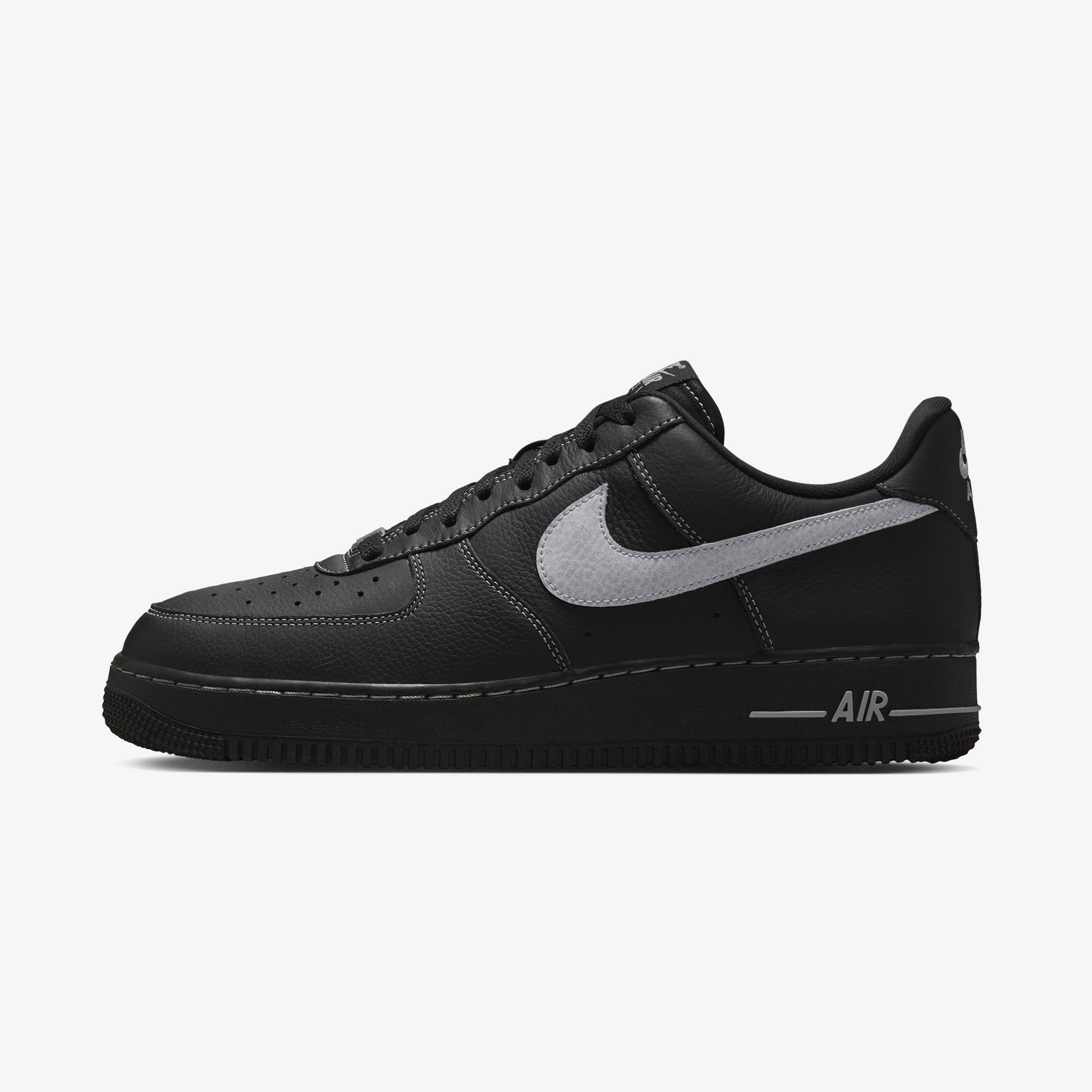 Nike Air Force 1 '07 LV8 Erkek Siyah Spor Ayakkabı