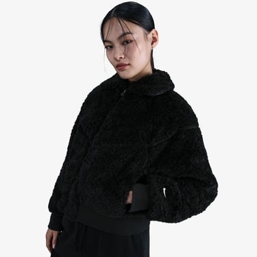  Nike Sportswear Essential Kadın Siyah Mont