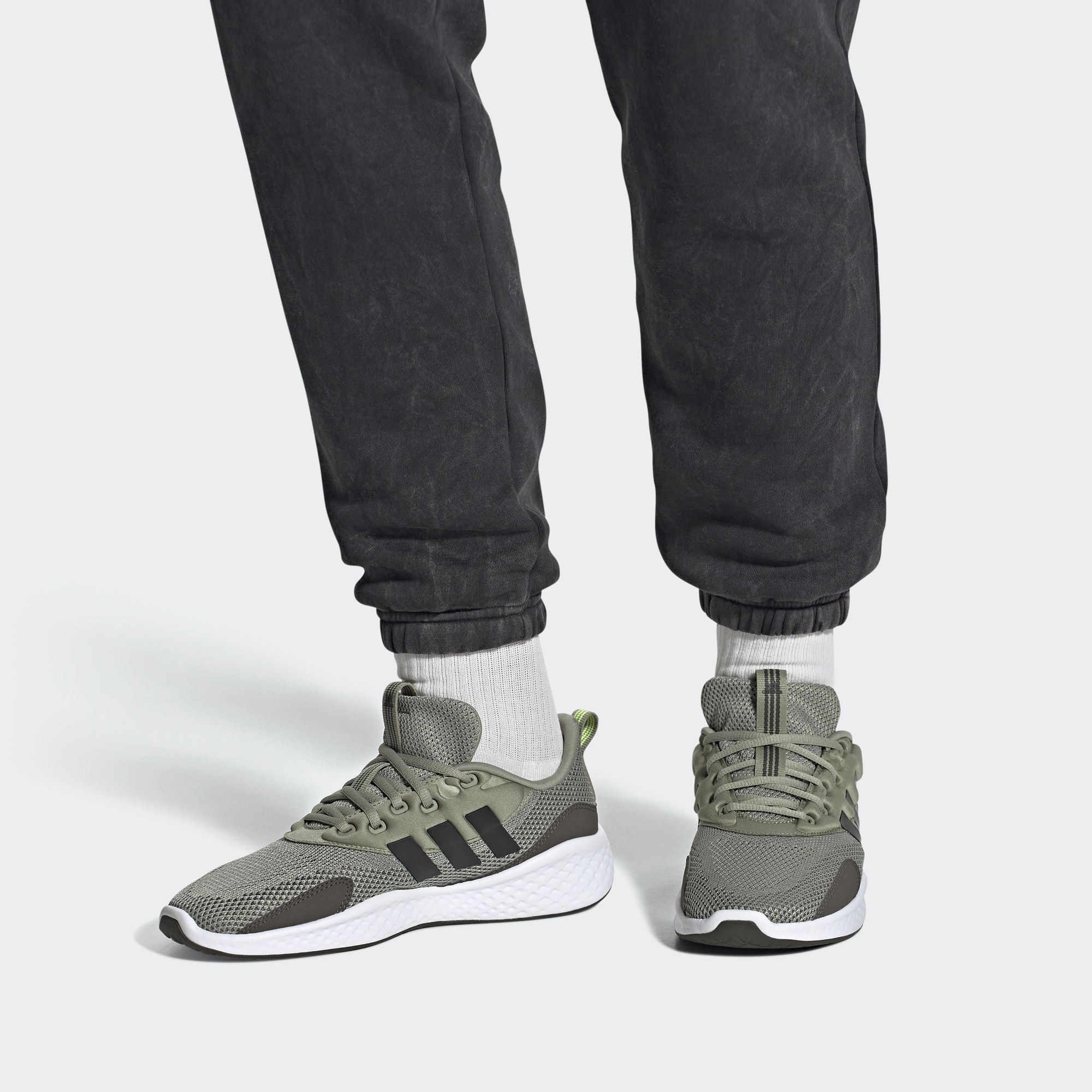 adidas Fluidflow 3.0 Erkek Gri Koşu Ayakkabısı