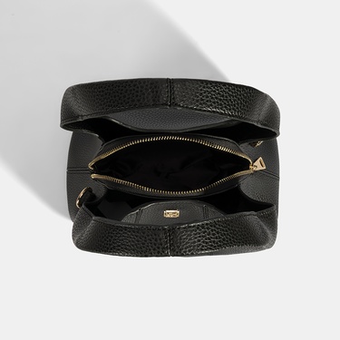  Kadın Siyah Omuz Askılı El Çantası