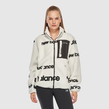  New Balance NB Lifestyle Kadın Beyaz Sweatshirt