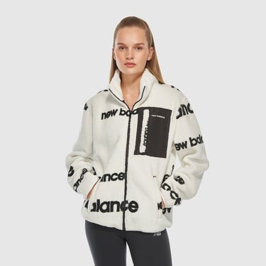  New Balance NB Lifestyle Kadın Beyaz Sweatshirt