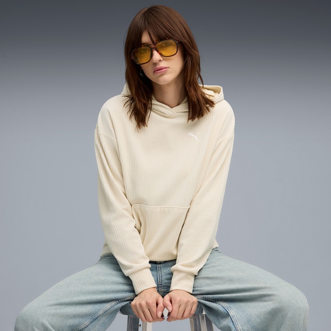  Puma Essentials Elevated Velour  Kadın Krem Sweatshirt