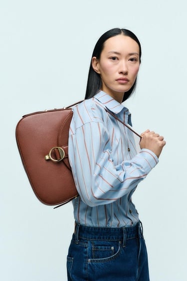  Barbour Alder Deri Kol Çantasıı