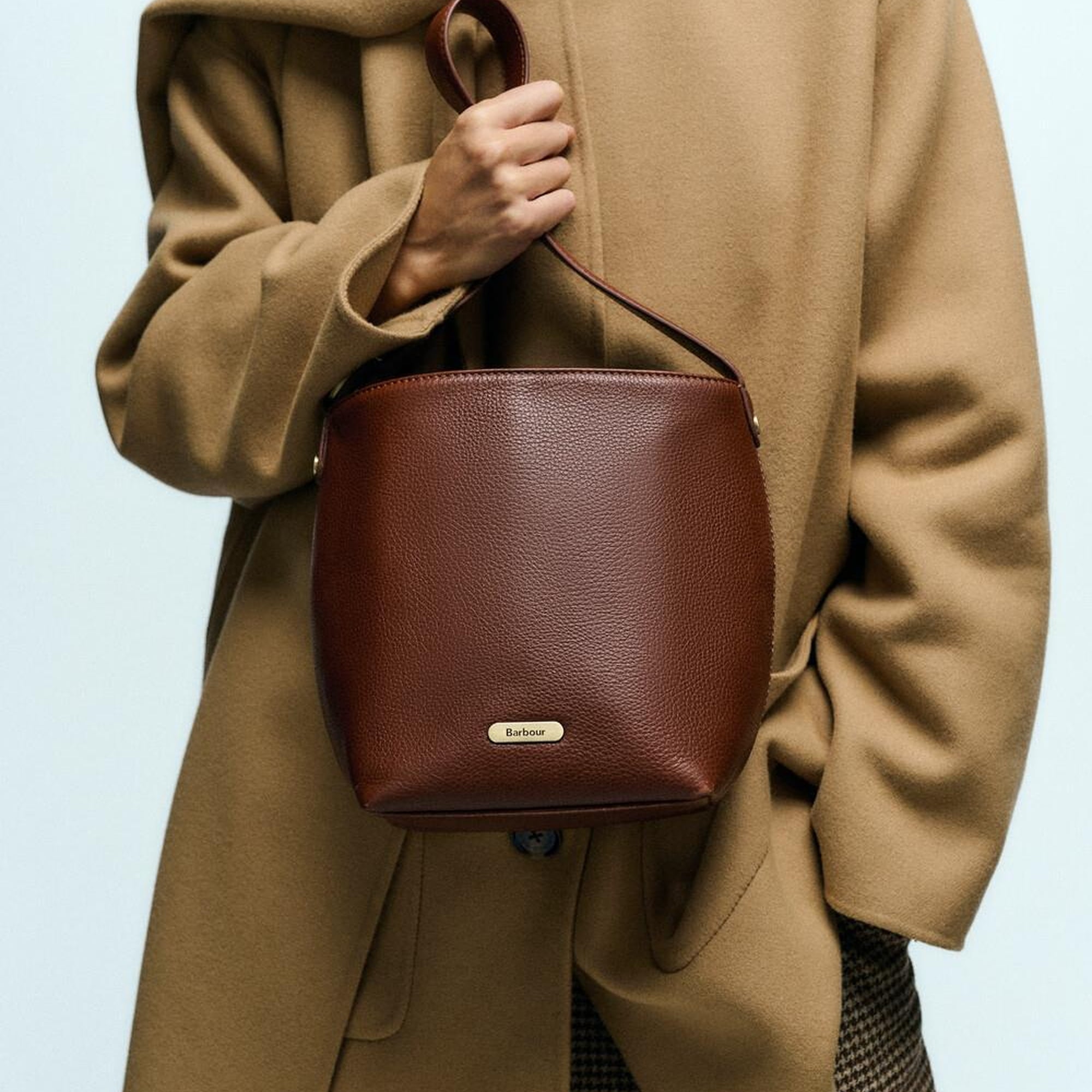 Barbour Cedar Deri Bucket Çanta