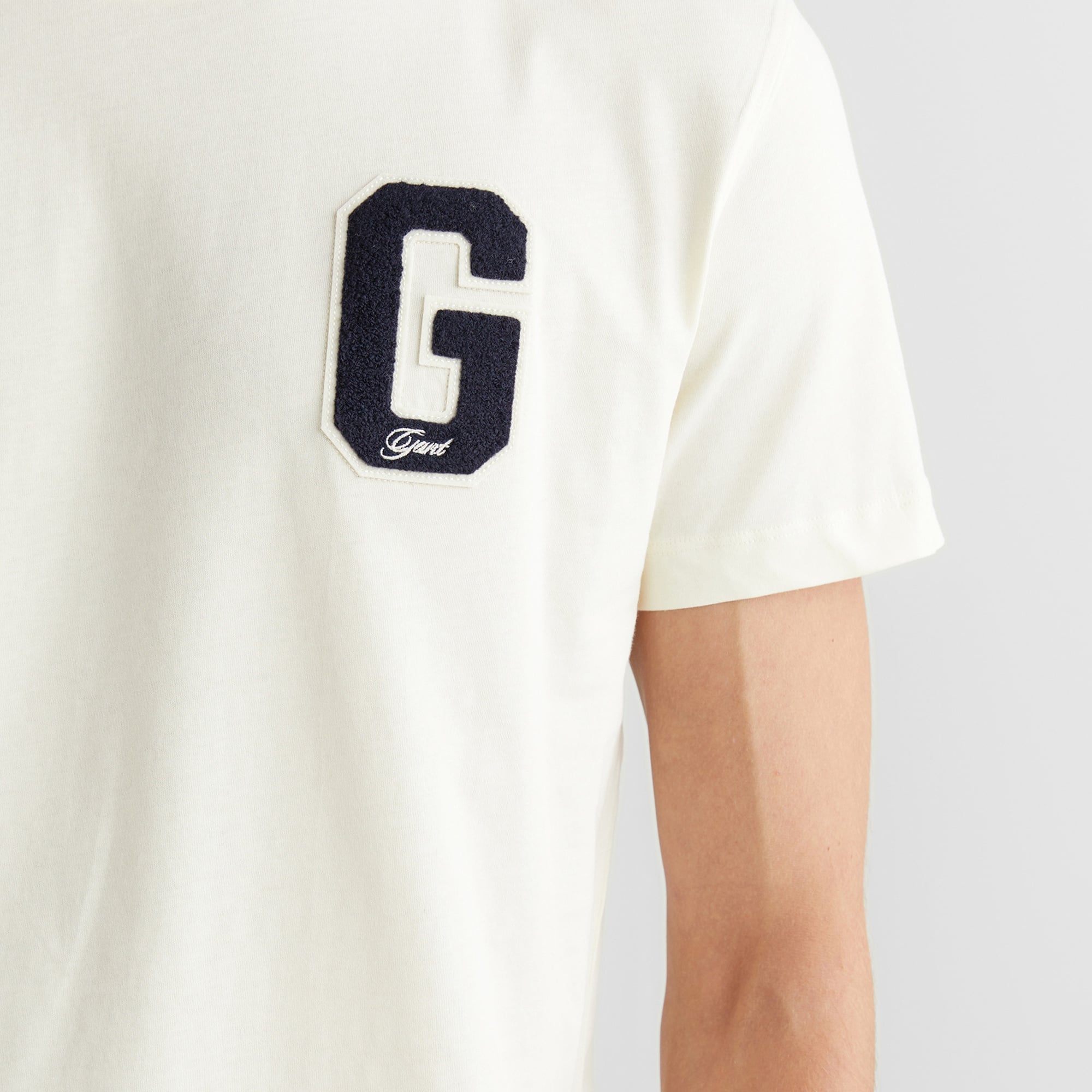 GANT Erkek Krem Regular Fit Bisiklet Yaka Logolu T-Shirt