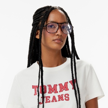  Tommy Jeans Regular Varsity Kadın Beyaz T-Shirt