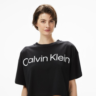  Calvin Klein Boxy Logo Graphic Kadın Siyah T-Shirt