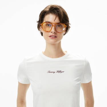  Tommy Hilfiger Classic Script Regular Kadın Beyaz T-Shirt