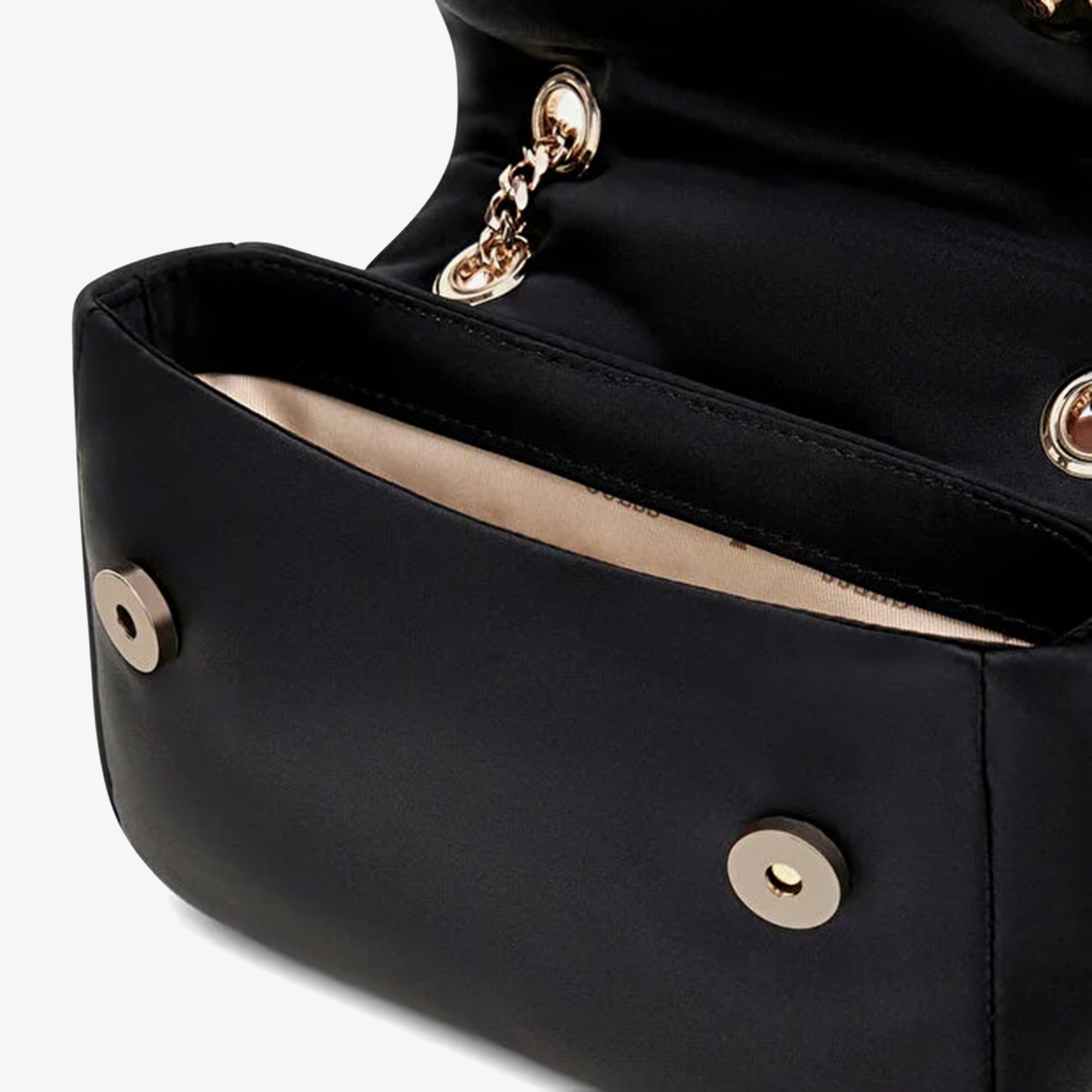 Guess Sunetra Kadın Siyah Omuz Çantası