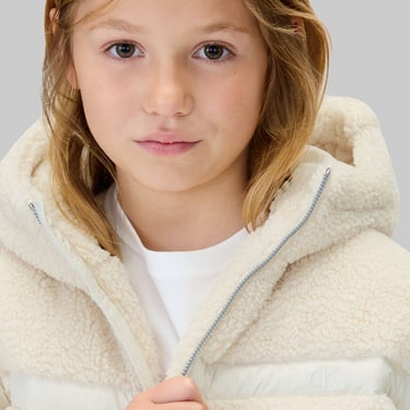  Calvin Klein Teddy Shiny Puffer Çocuk Gri Ceket