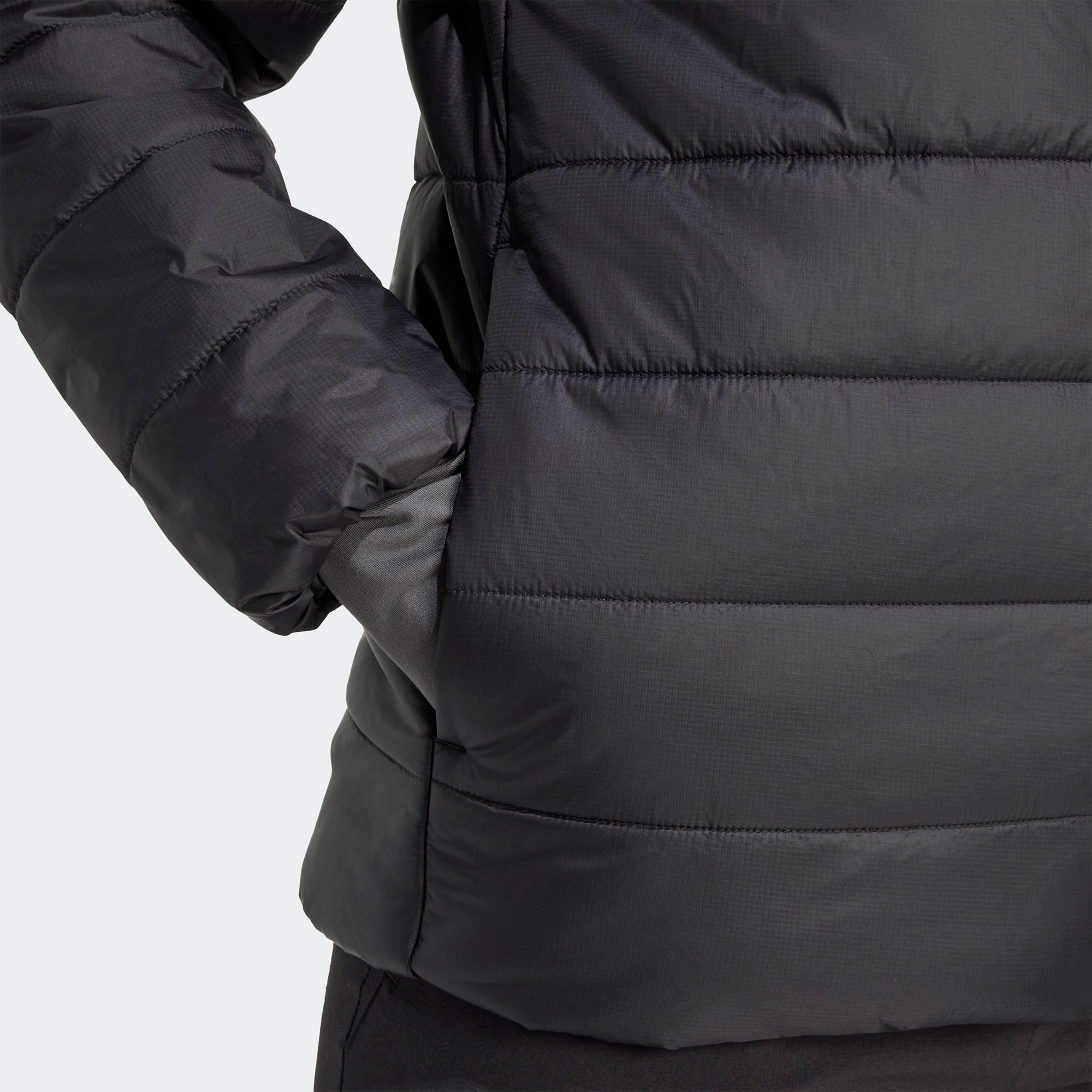 adidas Terrex Multi Essentials Climawarm Yalıtımlı Kapüşonlu Kadın Siyah Yürüyüş Montu