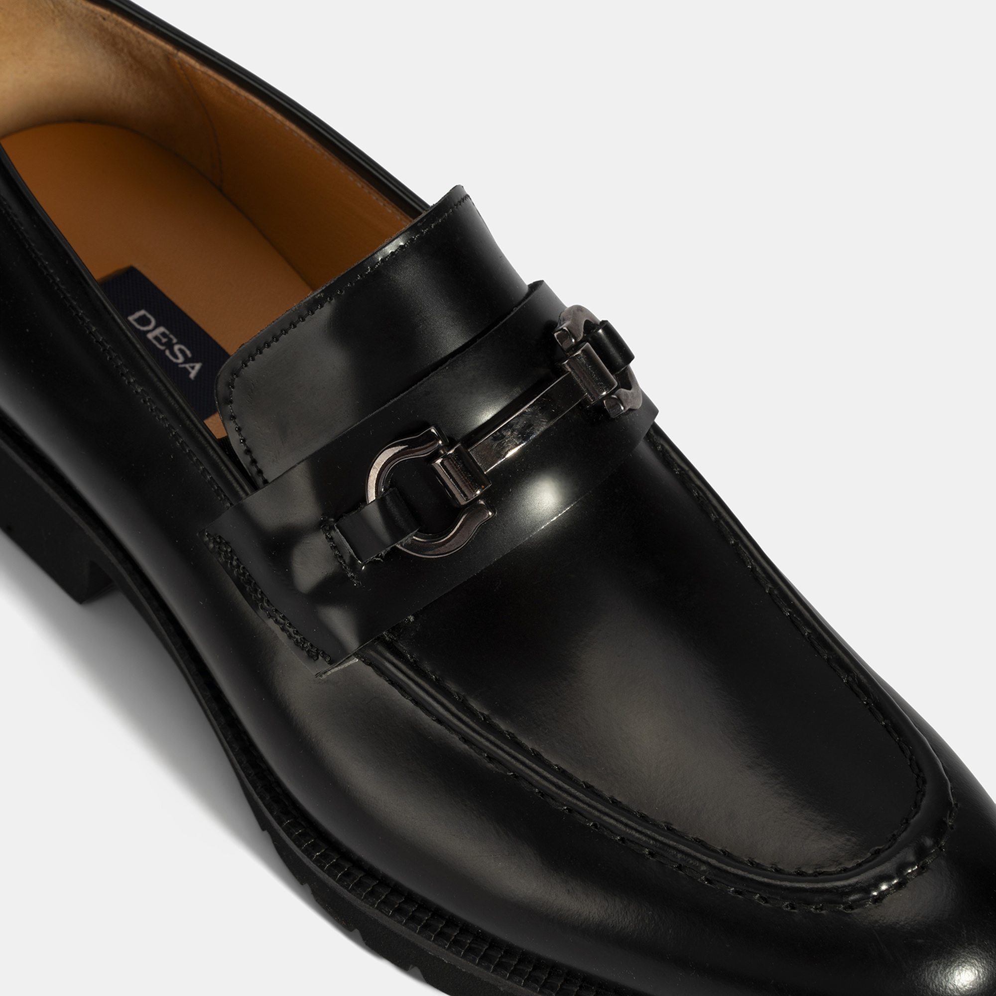 Erkek Siyah Metal Aksesuarlı Deri Loafer