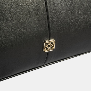  Kadın Siyah Kalp Charm Aksesuarlı Omuz Çantası