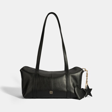  Kadın Siyah Kalp Charm Aksesuarlı Omuz Çantası