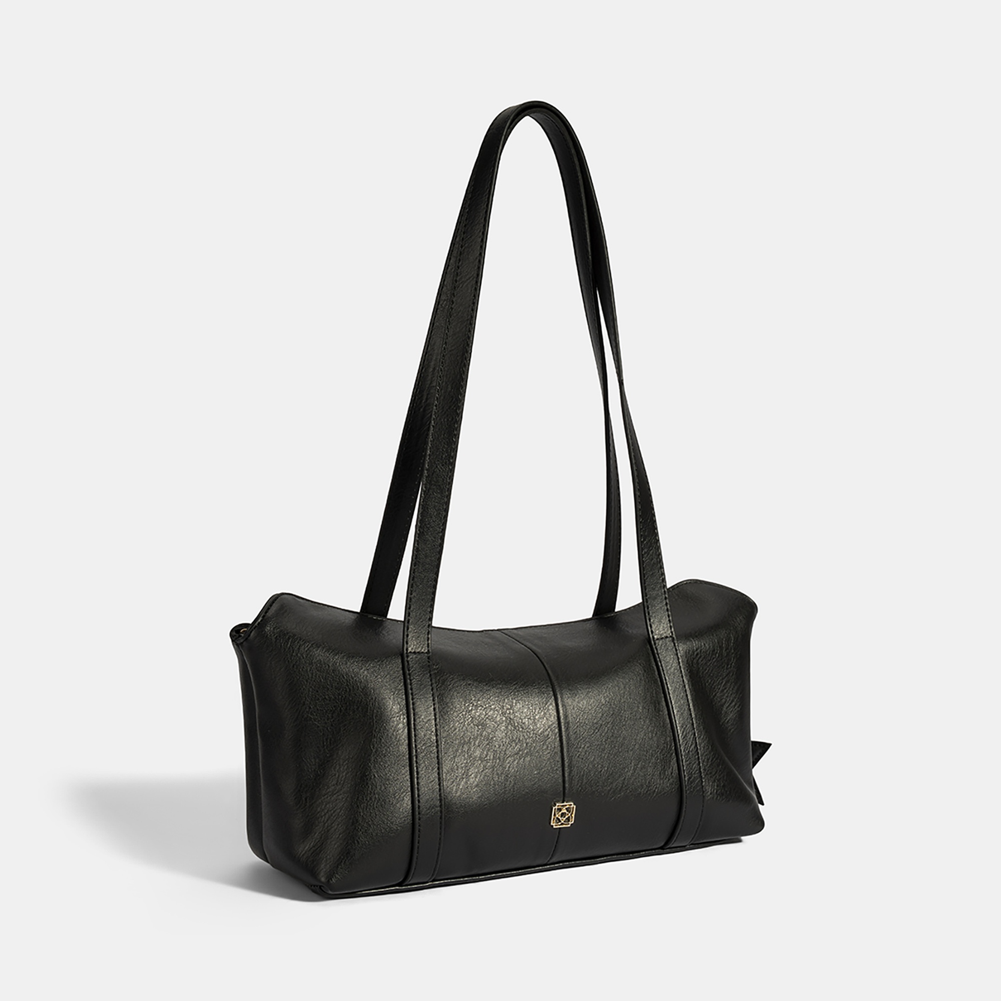 Kadın Siyah Kalp Charm Aksesuarlı Omuz Çantası