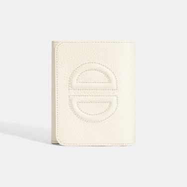  Kadın Beyaz Deri Cüzdan