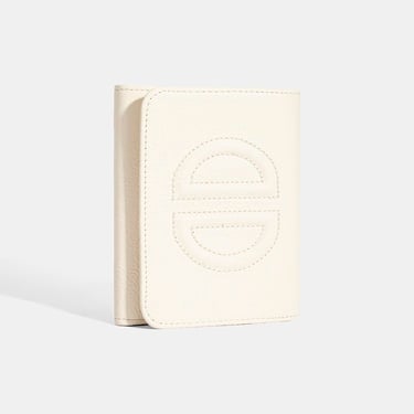  Kadın Beyaz Deri Cüzdan