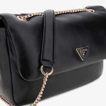  Guess Sunetra Kadın Siyah Omuz Çantası
