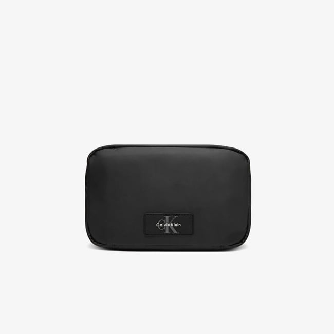  Calvin Klein Utility Dopp Kit Hanger Erkek Siyah El Çantası