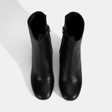  Kadın Siyah Topuklu Deri Bot