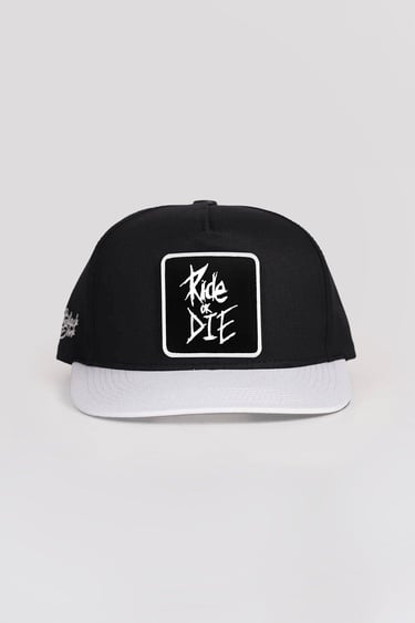  BlackBörk, DM Logolu Beyaz-Siyah Hip Hop Şapka, Unisex