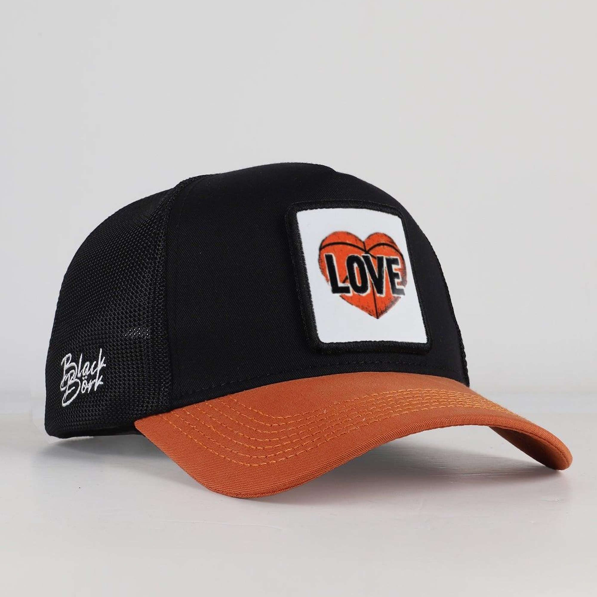 BlackBörk, Basketbol Logolu Kiremit-Siyah Trucker Şapka, Unisex