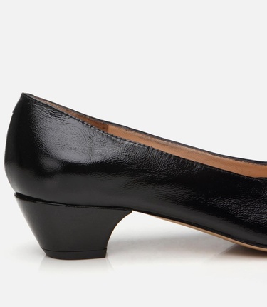  Kadın Rugan Deri Siyah Kalın Topuklu Ayakkabı