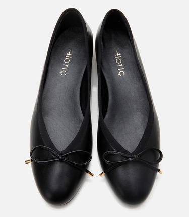  Kadın Deri Siyah Topuk Detaylı Babet