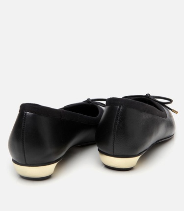  Kadın Deri Siyah Topuk Detaylı Babet