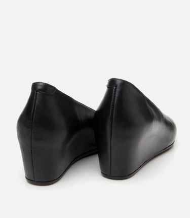  Kadın Deri Siyah Dolgu Topuklu Ayakkabı