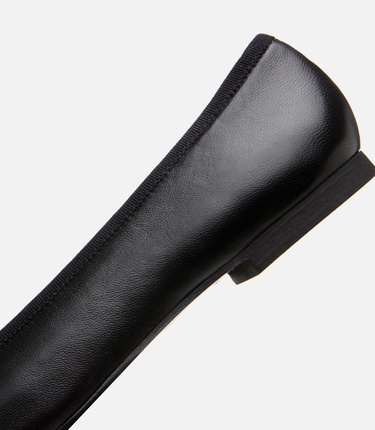  Kadın Deri Siyah Esnek Tabanlı Rahat Tokalı Babet