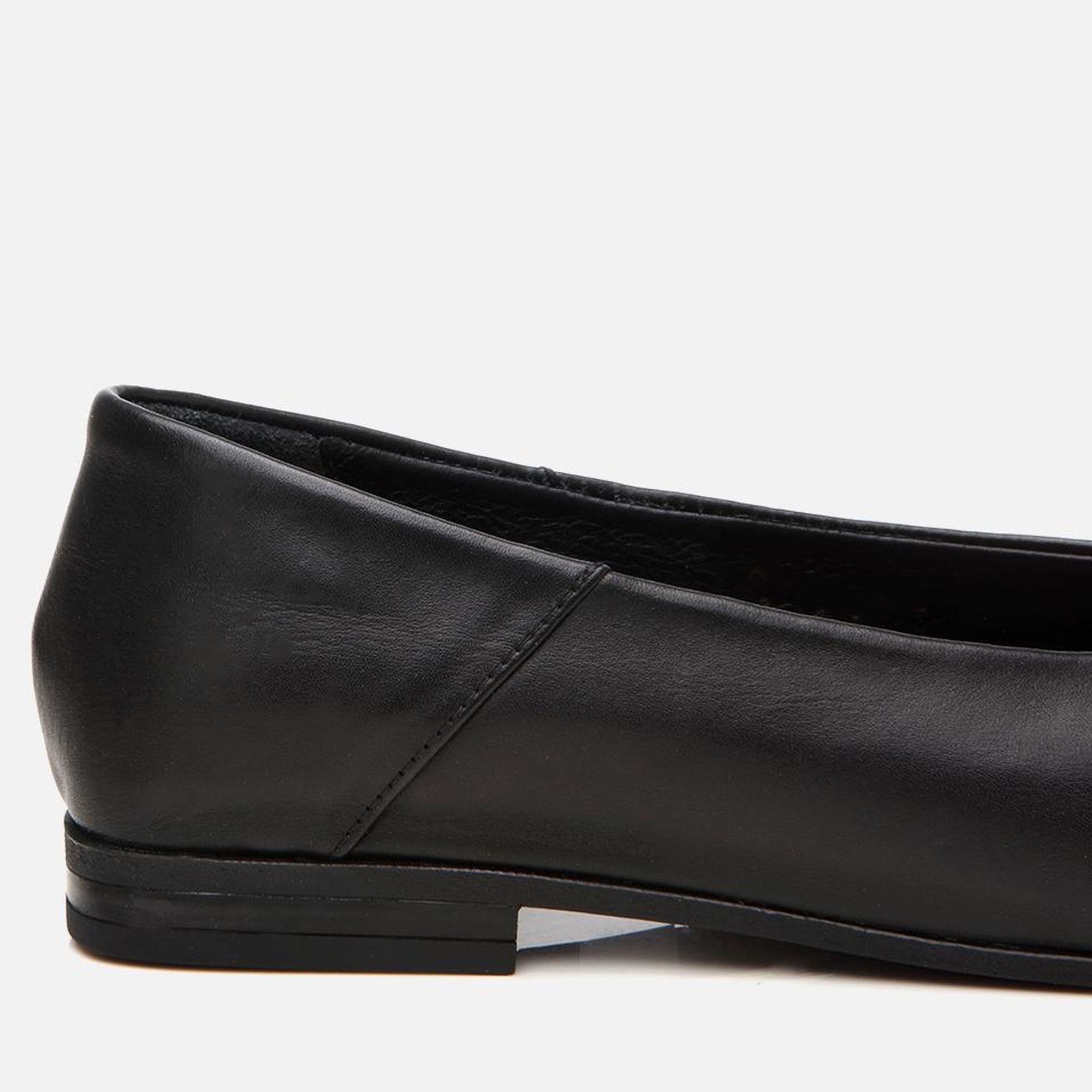 Kadın Deri Siyah Tokalı Babet