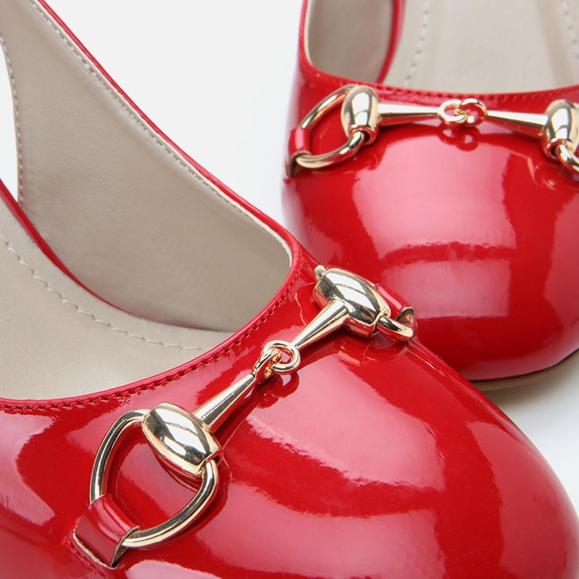 Kadın Rugan Kırmızı Arkası Açık Kalın Topuklu Ayakkabı