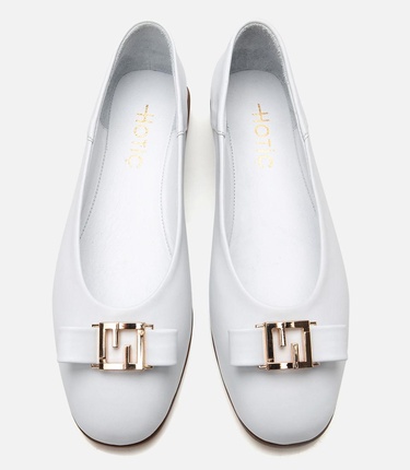  Kadın Deri Beyaz Tokalı Babet