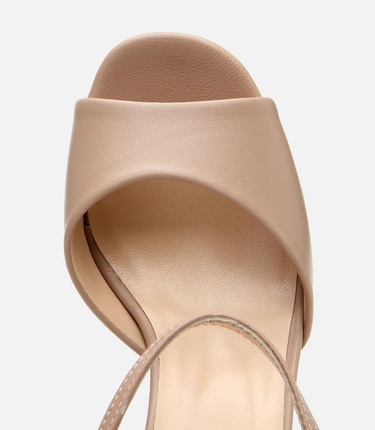  Kadın Deri Bej Kalın Topuklu Sandalet