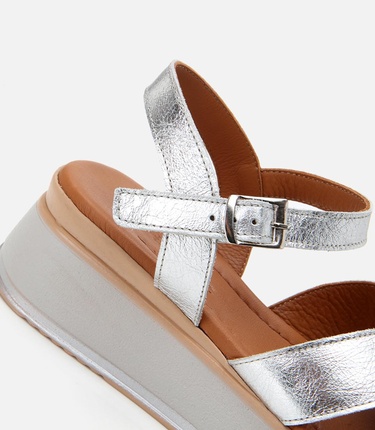  Kadın Deri Lame Dolgu Topuklu Sandalet